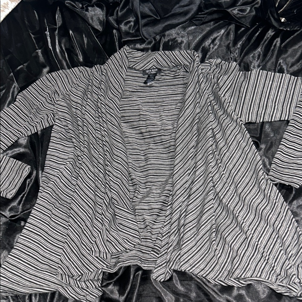 Love Ryan Los Angeles Striped Pull Over (Like New)
